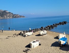 Giardini Naxos Casa 50 metri dal Mare